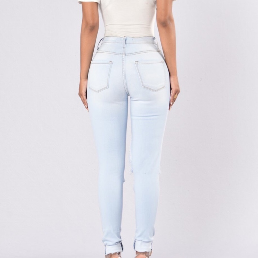 NWT Beach Bum Jeans - Light Blue - Picture 5 of 8